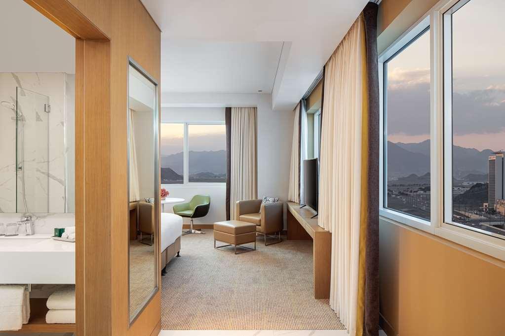Doubletree By Hilton Fujairah City חדר תמונה