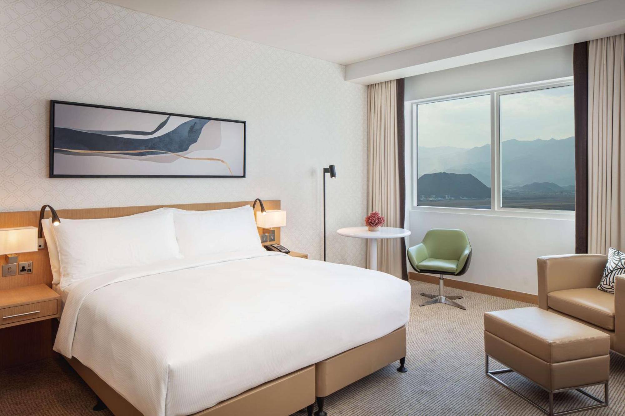 Doubletree By Hilton Fujairah City מראה חיצוני תמונה Deluxe Room